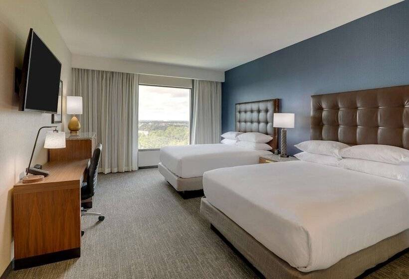 سوئیت برای معلولان, Drury Plaza Hotel Orlando   Disney Springs Area