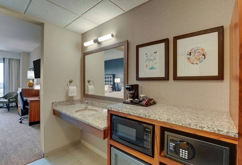 اتاق دلوکس مخصوص معلولین, Drury Plaza Hotel Orlando   Disney Springs Area