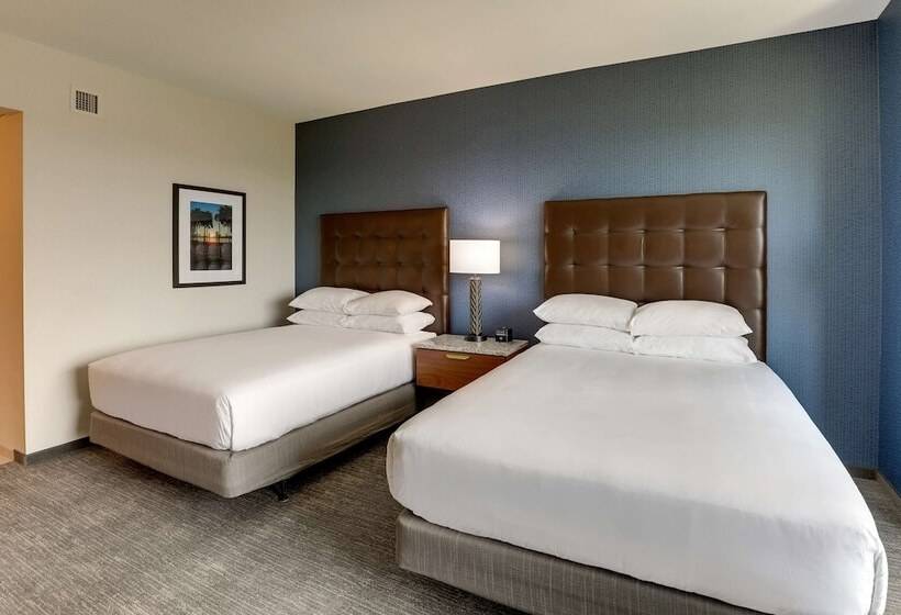 اتاق دلوکس مخصوص معلولین, Drury Plaza Hotel Orlando   Disney Springs Area