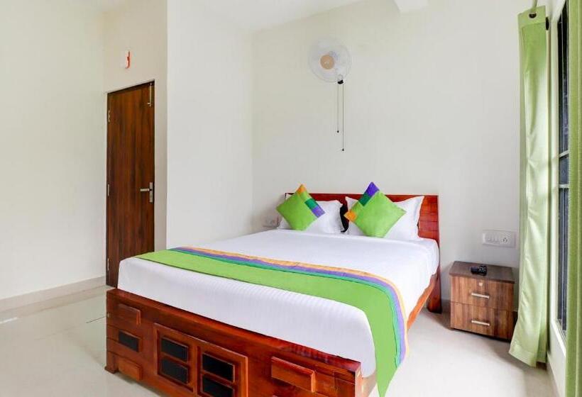 带特大床的标准间, Treebo New Redfern, Madikeri
