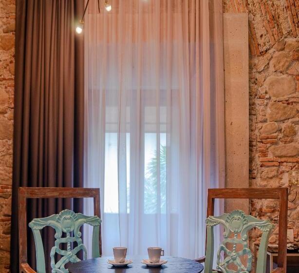 سوئیت با بالکن, Boutique Casa Zevallos