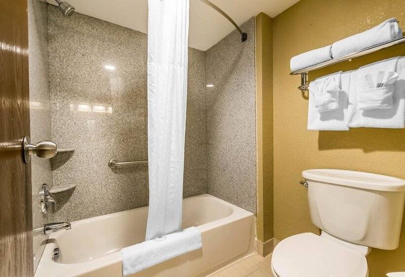 سوییت, Comfort Inn & Suites