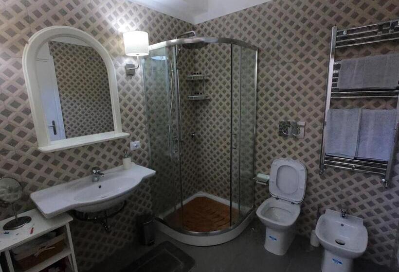 اتاق لوکس, Pinotto Bnb