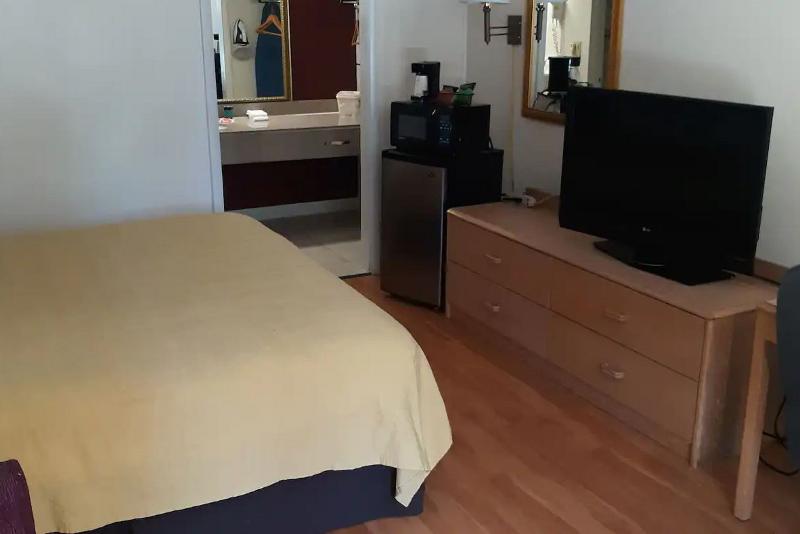 스탠다드 룸 킹사이즈 침대, Budgetel Inn   Phenix City