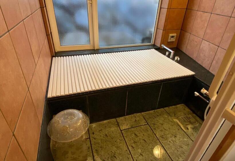 デラックスの４人部屋, Private Hotel Rei