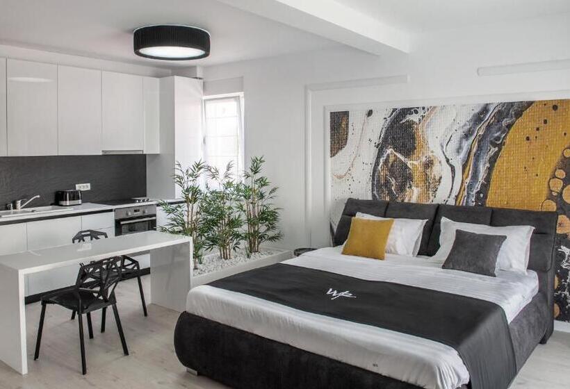 Escritório Estándar, West Residence Apartments
