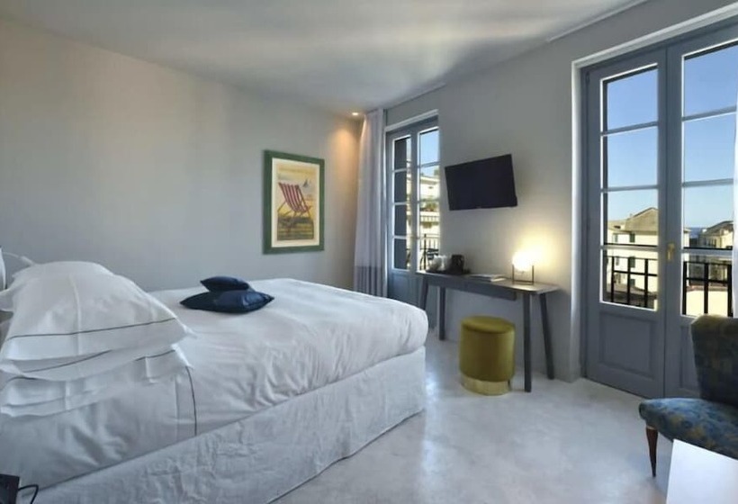 سوییت, Boutique Hotel De La Ville