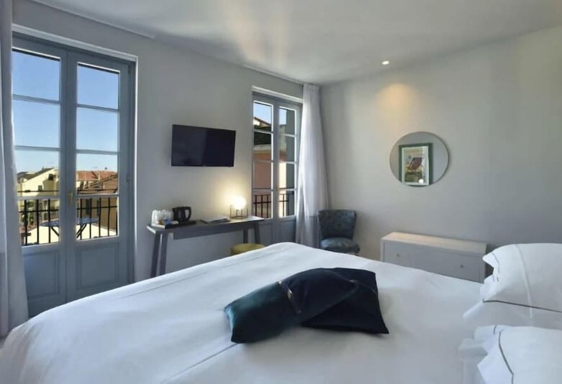 سوییت, Boutique Hotel De La Ville