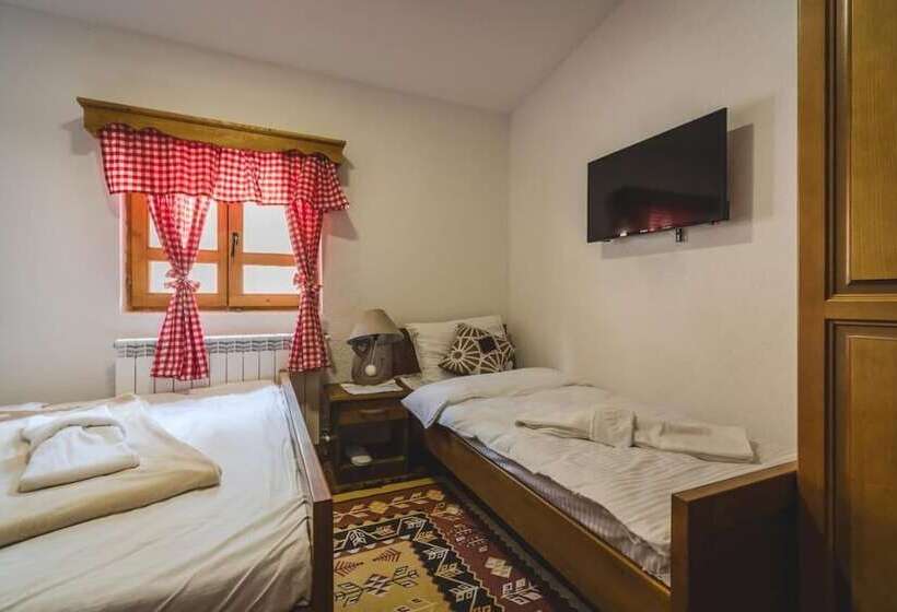 اتاق استاندارد سه نفره, Jela Natural Resort