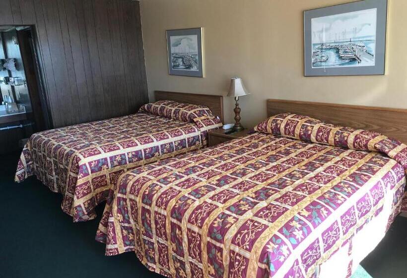Номер Стандарт, Budget Host Village Inn