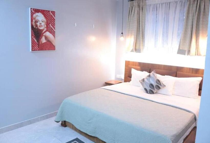 Deluxe Suite King Bed, Lady M Guest House