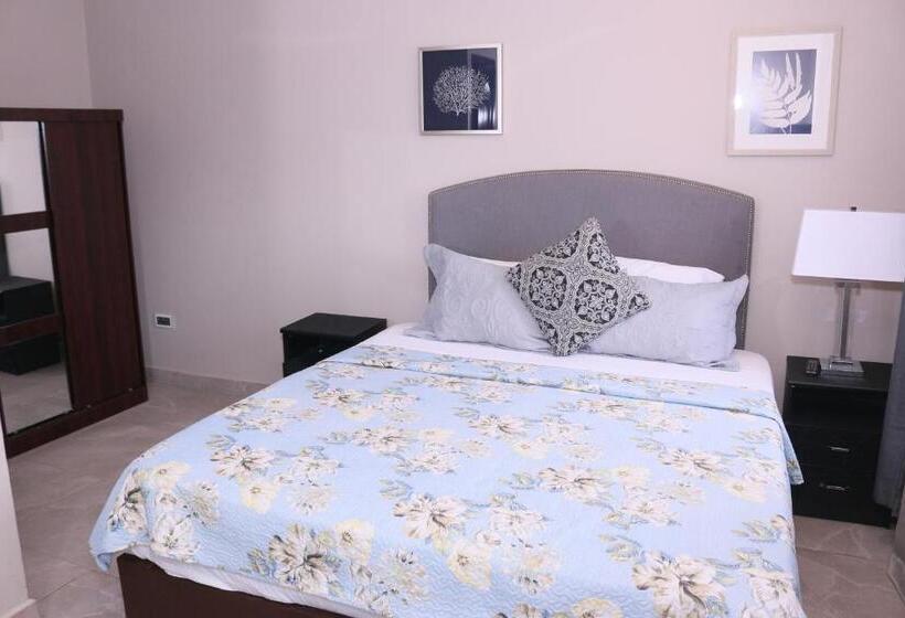 سوییت, Lady M Guest House