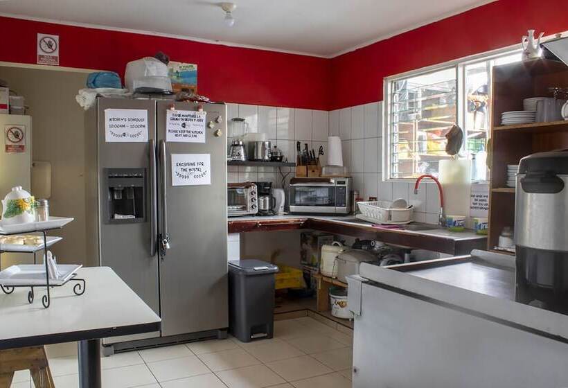 ルームシェアのワンベッド, Eco Stay Hostel