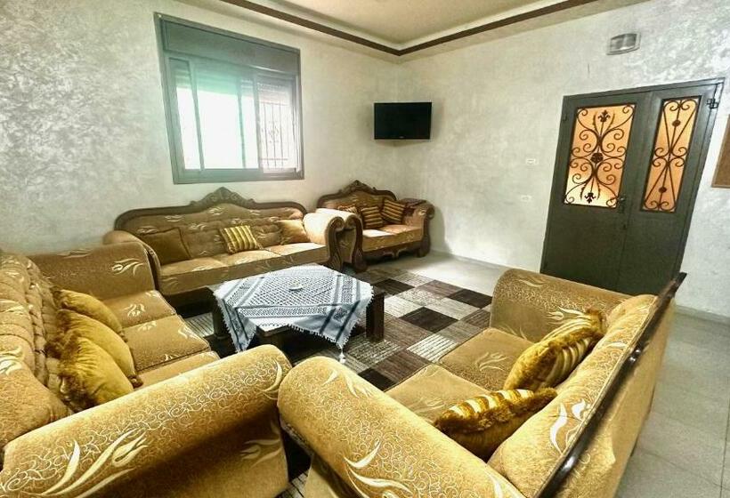 آپارتمان 1 خوابه با تراس, Hebron Hope Guesthouse
