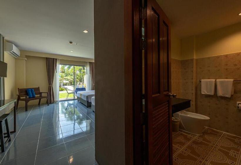 Номер Deluxe, Blue Beach Grand Resort And Spa