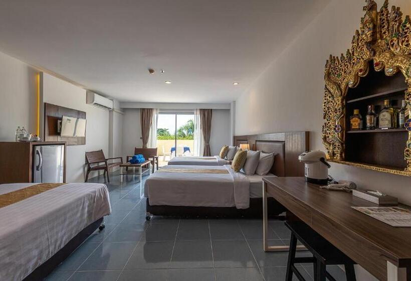 Трехместный Номер Deluxe, Blue Beach Grand Resort And Spa