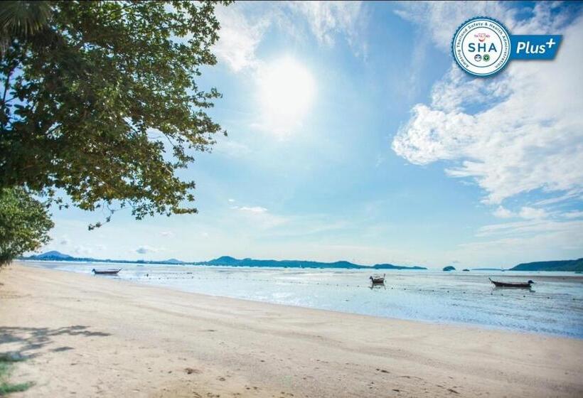 Номер Deluxe Вид на Море, Blue Beach Grand Resort And Spa