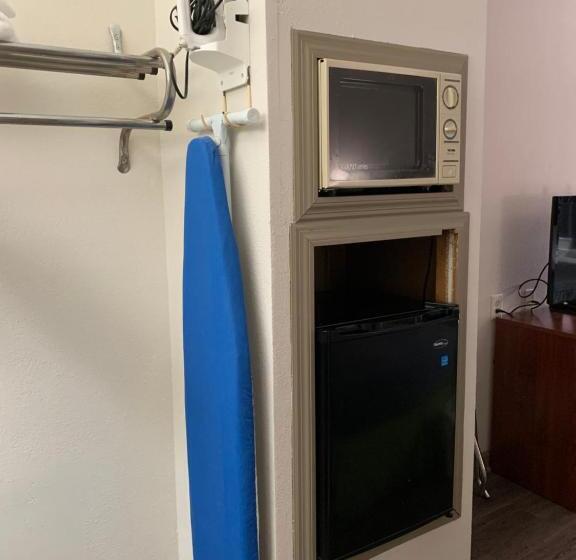Стандартный Номер Кровать Кинг, Econo Lodge