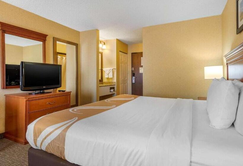 带大床的标准间, Quality Inn I25