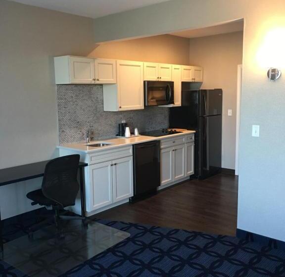 스위트 킹사이즈 침대, Riverside Inn Hannibal