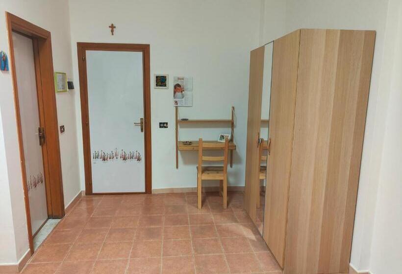 اتاق اکونومی, Beteyà Hostel Don Bosco