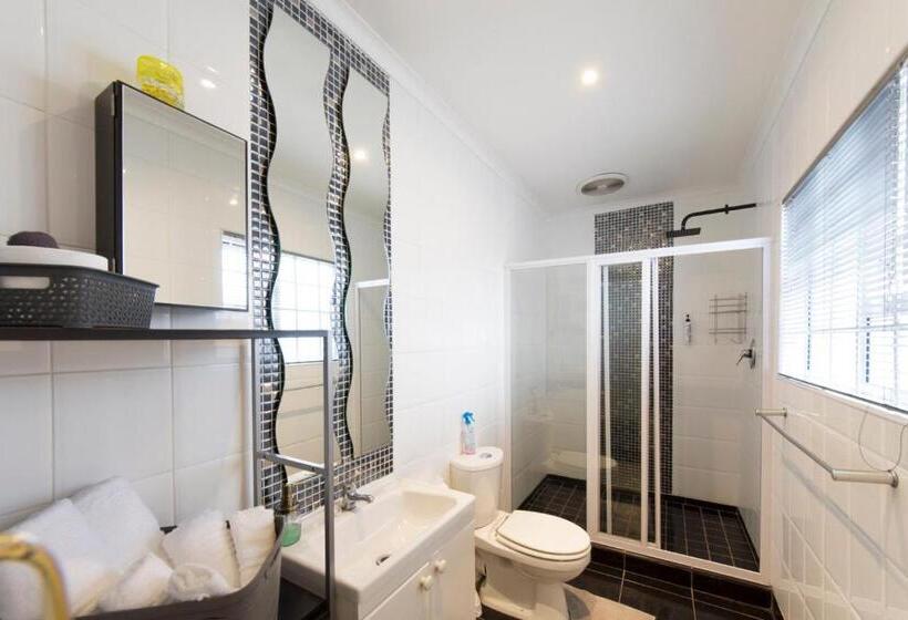 Номер Deluxe, @abelia Guest House
