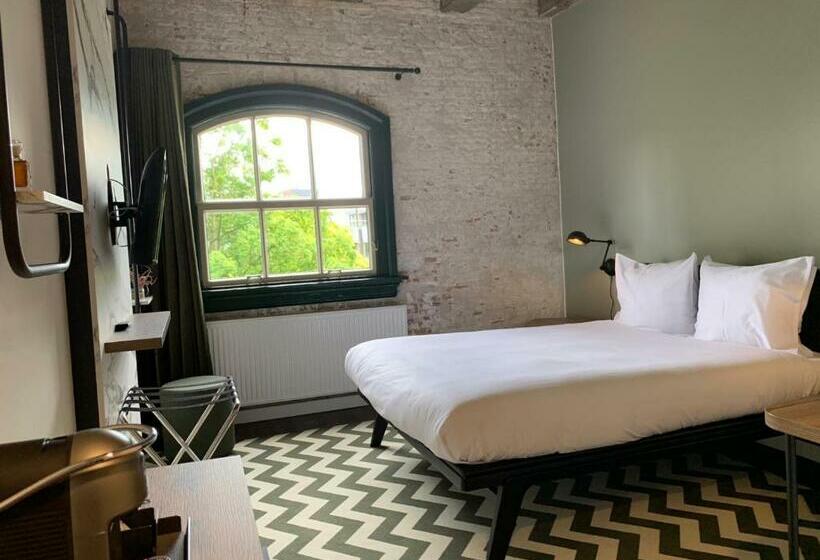اتاق لوکس, Onderwijshotel De Rooi Pannen Breda