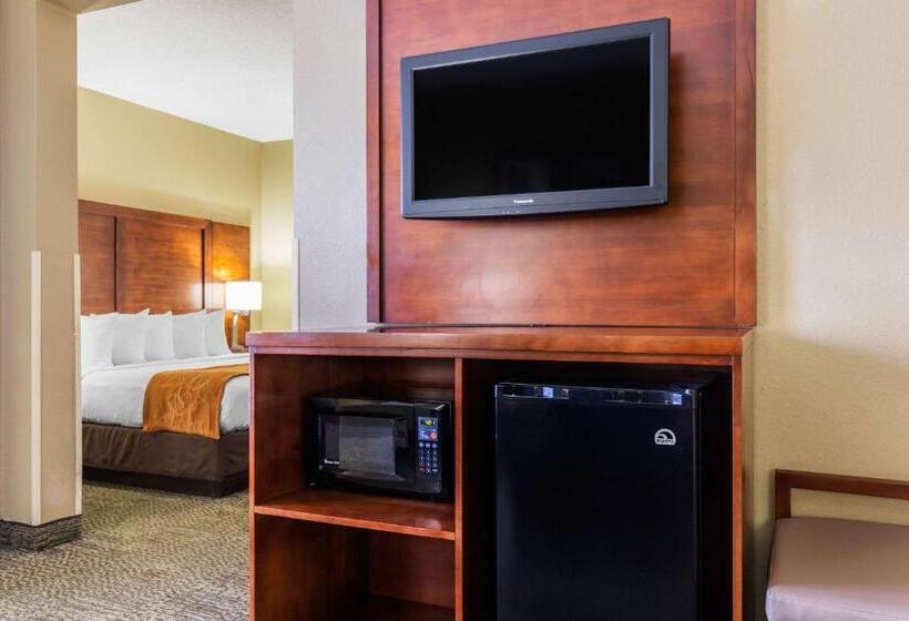 总统套房, Comfort Suites Near I 80 And I 94
