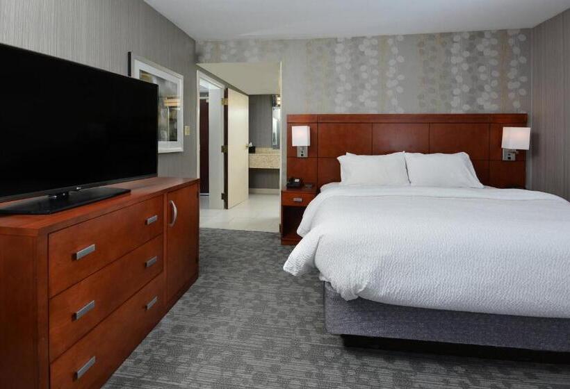 스위트 킹사이즈 침대, Courtyard Beckley