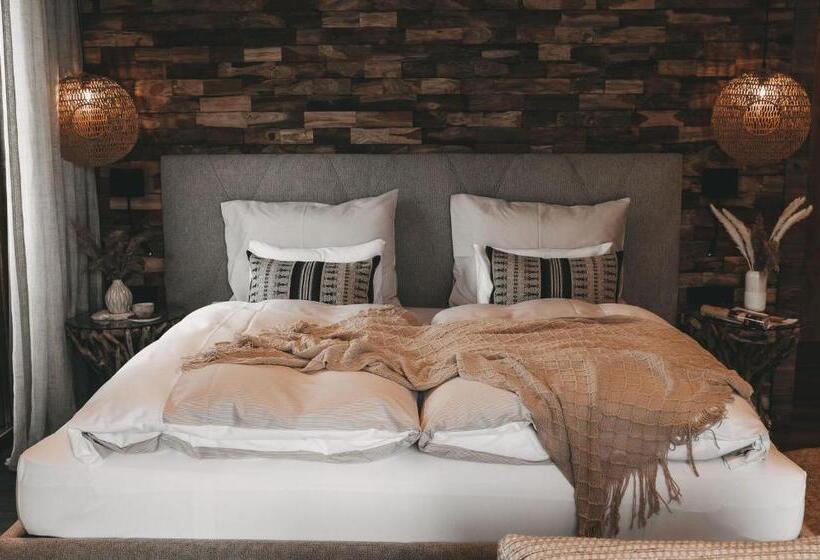 Люкс с Террасой, Jufenalm Boho Hotel & Restaurant