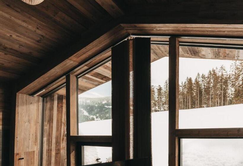 Полулюкс Одноместный с Террасой, Jufenalm Boho Hotel & Restaurant