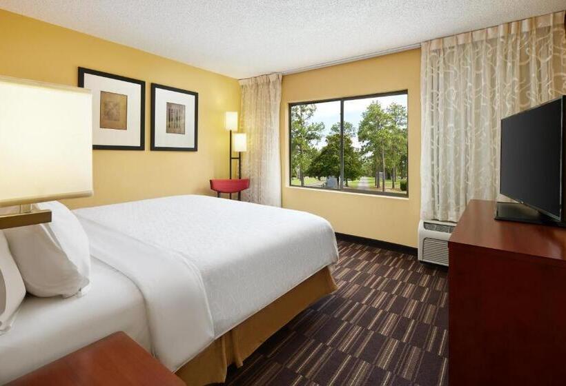 Люкс с Балконом, Holiday Inn Express Tifton, An Ihg