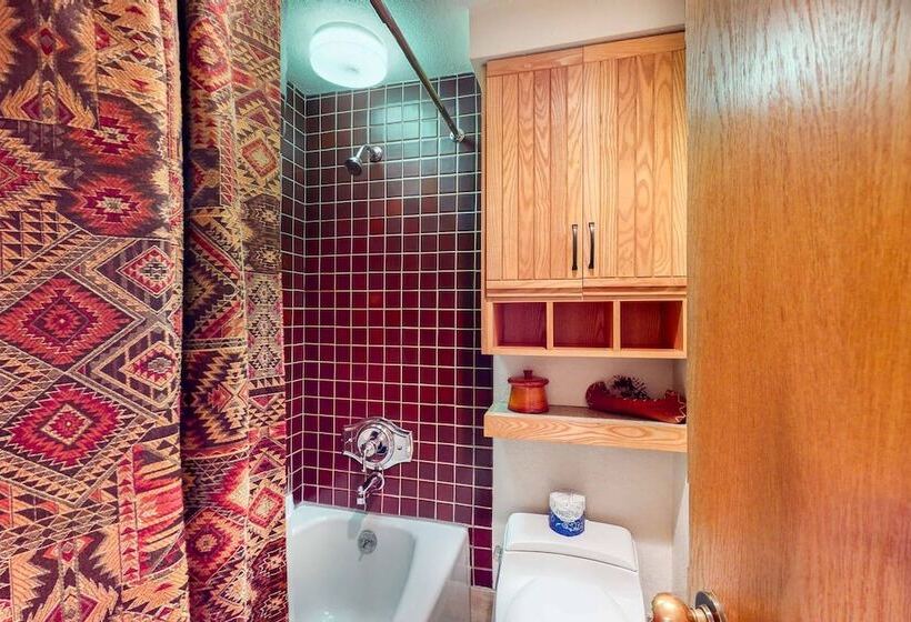 اتاق استاندارد با تخت بزرگ, The Charter At Beaver Creek F425