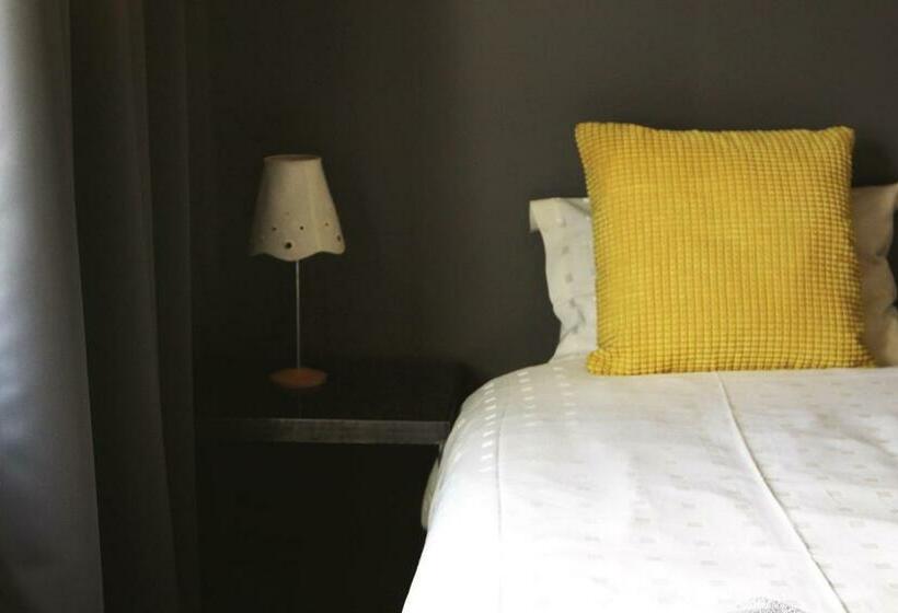 اتاق لوکس, Armot Guesthouse