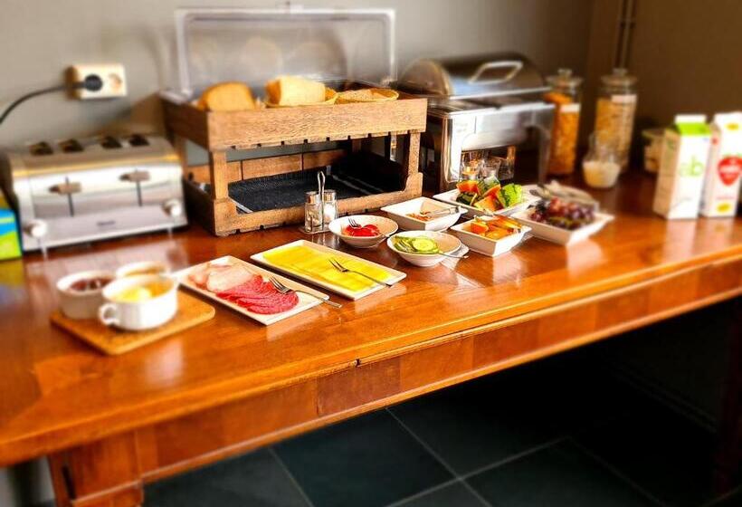 اتاق استاندارد, Armot Guesthouse