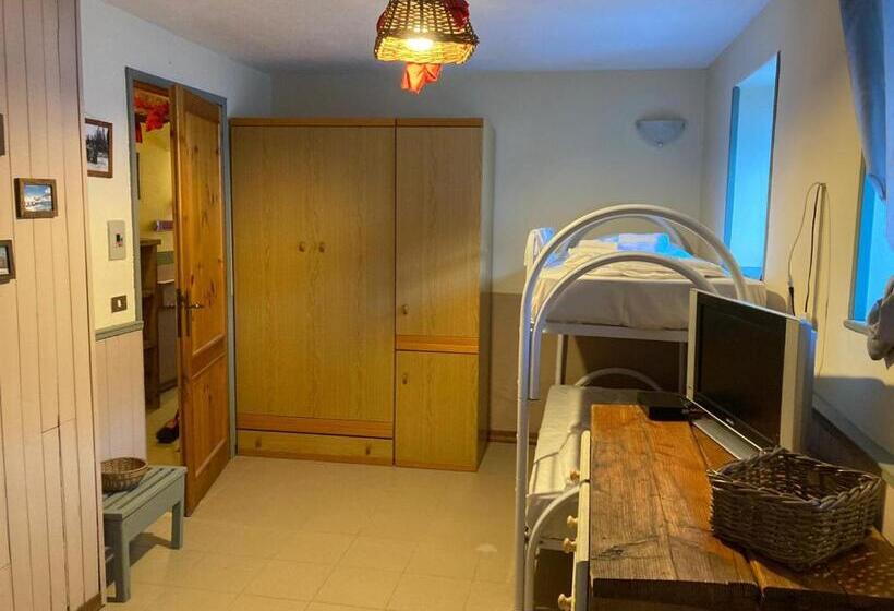 اتاق استاندارد چهار تخته, Chalet Capannina