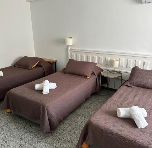 Quarto Triplo Estandar, L'illa