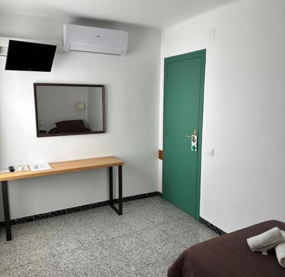 Quarto Estandar Individual, L'illa