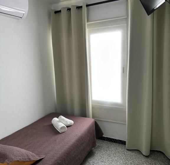 Quarto Estandar Individual, L'illa