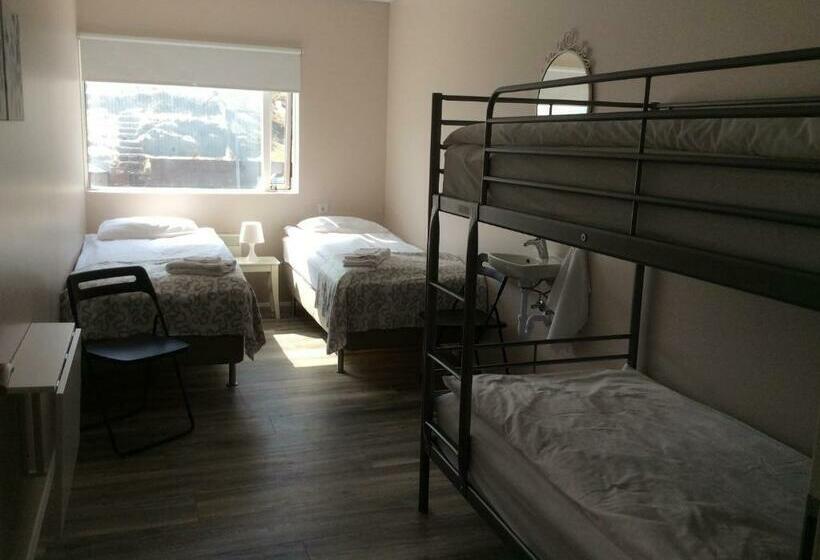 اتاق استاندارد چهار تخته, Við Hafið Guesthouse