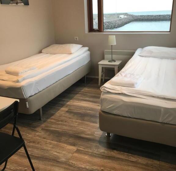 اتاق استاندارد با چشم‌انداز دریا, Við Hafið Guesthouse