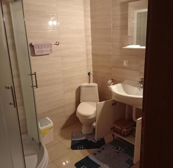 اتاق استاندارد با بالکن, Prenoćište/restoran Lovac