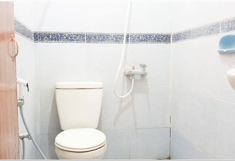 Номер Стандарт, Reddoorz Near Bojonegoro Train Station