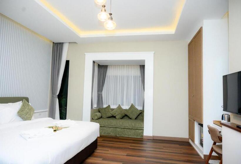 Номер Deluxe Кровать Кинг, Rnana Grand