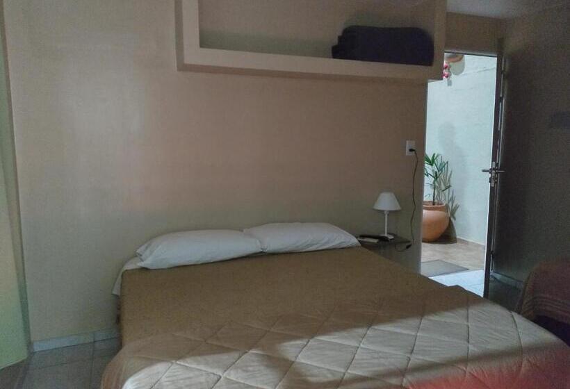 Трехместный Номер Комфорт, Caminos Hostal