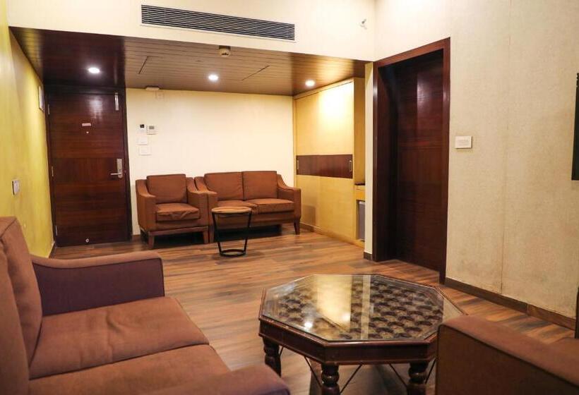 سوییت جونیور, Rosetum Anjuna Goa