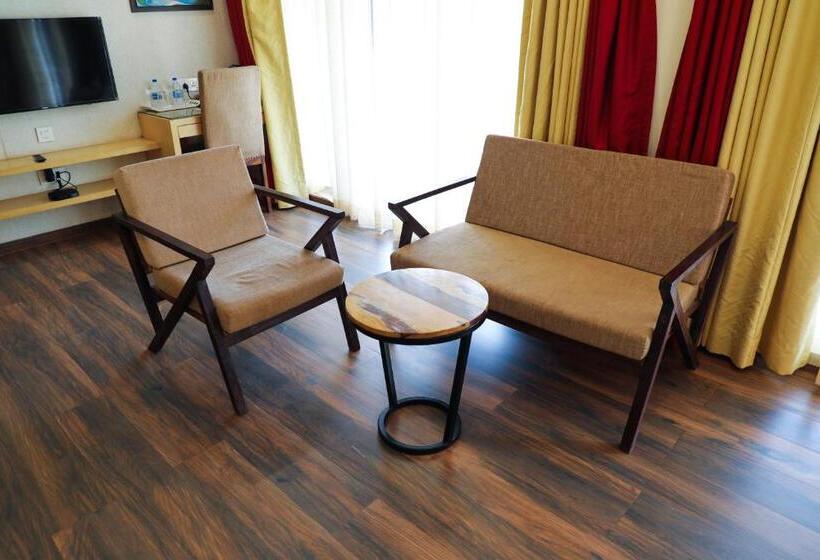 سوییت اجرایی, Rosetum Anjuna Goa