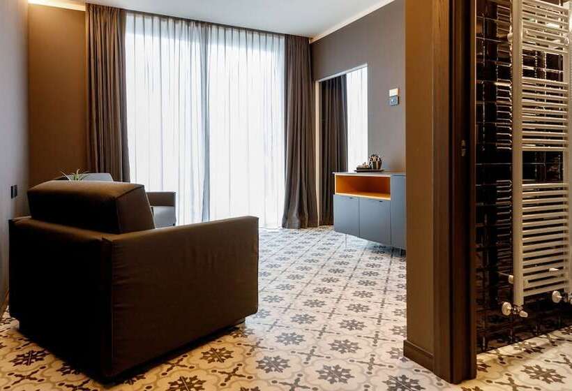 Quarto Familiar, Deville