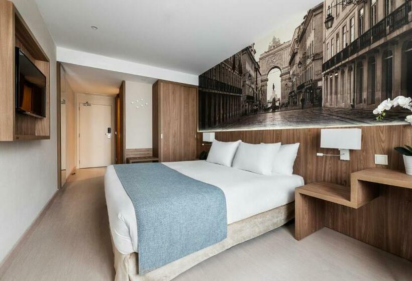 Quarto Estandar, Exe Saldanha