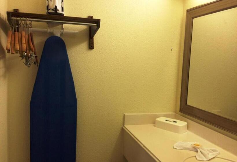 Suíte, Days Inn By Wyndham Irving Grapevine Dfw Airport North